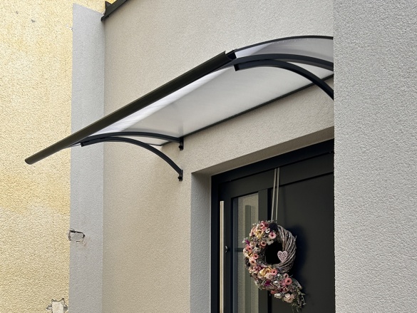 Pergolák, télikertek és előtetők telepítése