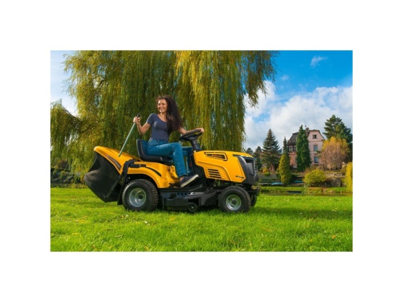 92 cm-es fűnyíró traktor hátsó kidobással és hidrosztatikus sebességváltóval Riwall PRO RLT 92 HRD