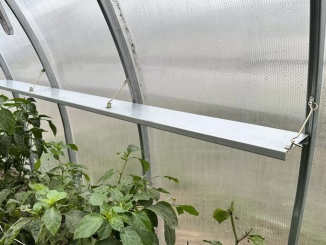 Kertek –  Polička Scobax