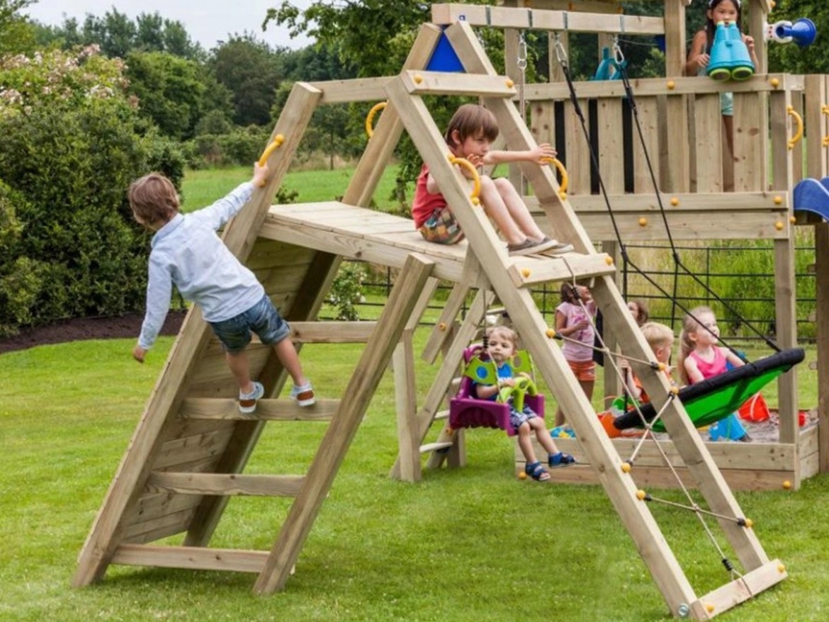 Gyermekeknek játszótér a kertben Blue Rabbit Beach Hut