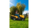 Dvojvalcový trávny traktor 102 cm so zadným vyhadzovaním a hydrostatickou prevodovkou Riwall PRO RLT 102 HRD TWIN