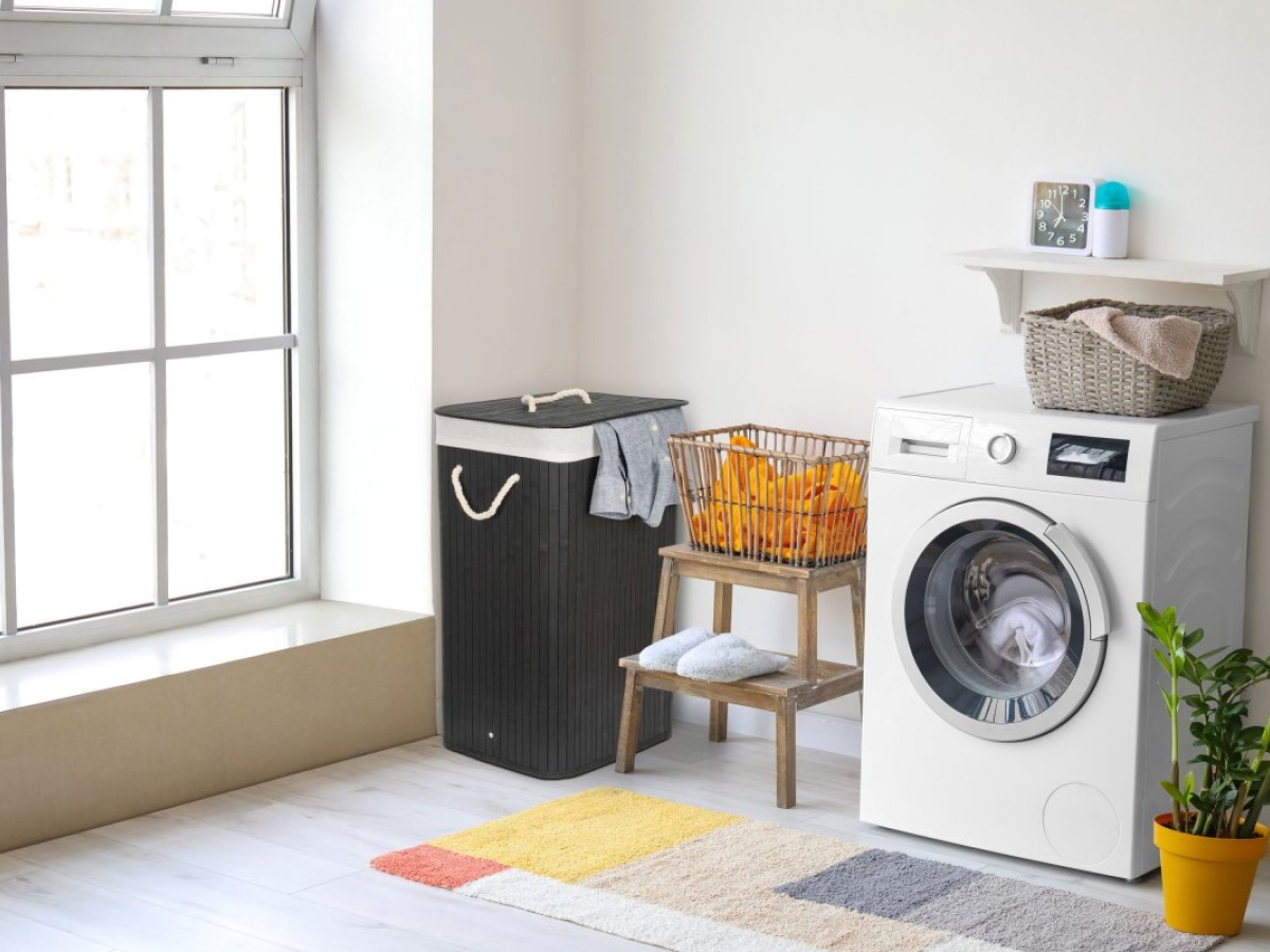 G21 Koš na prádlo  72 l, bambusový černý s bílým košem