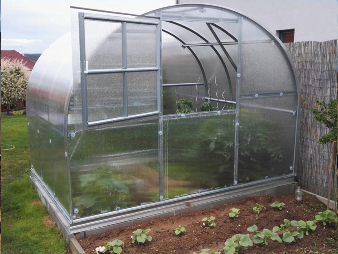 Skleník z polykarbonátu Covernit Classic