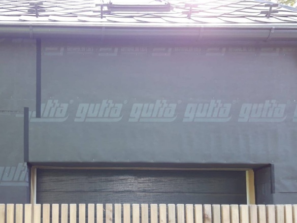 Kontaktná trojvrstvová difúzne otvorená fólia Gutta Guttafol DO 135 S