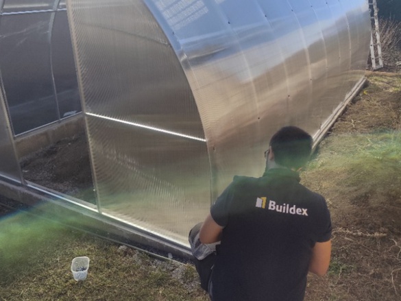 Profesionálna montáž skleníkov na kľúč