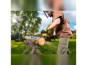 Řetězová pila s benzinovým motorem 49 ccm + náhradní řetěz + rukavice + ochranné brýle Riwall PRO RPCS 5140 SET