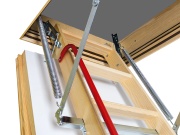 Skladacie podkrovné schody Fakro LWL Extra