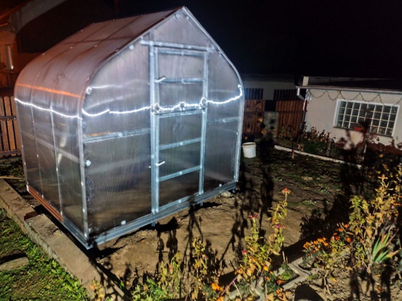 Profesionální montáže skleníků na klíč