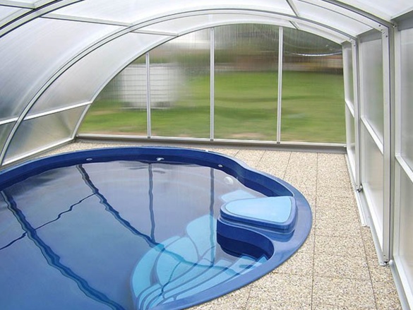 PP-C medencelap Röchling světle modrá s UV stabilizací