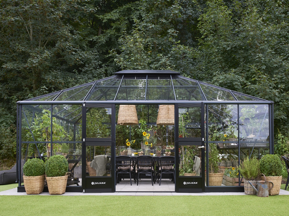 Pavilon / Narancsház Juliana Grand Oase