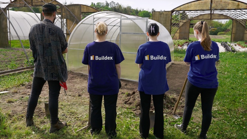 Krok za krokem: zapuštěná ulička