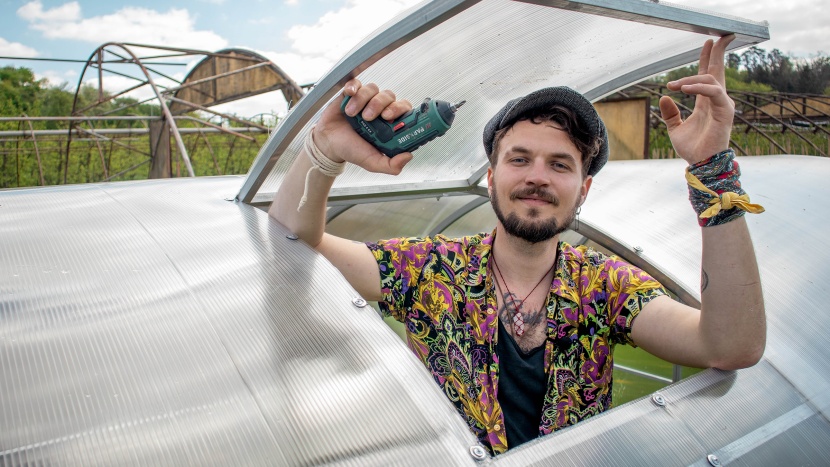 Bezchybná instalace okna do skleníku