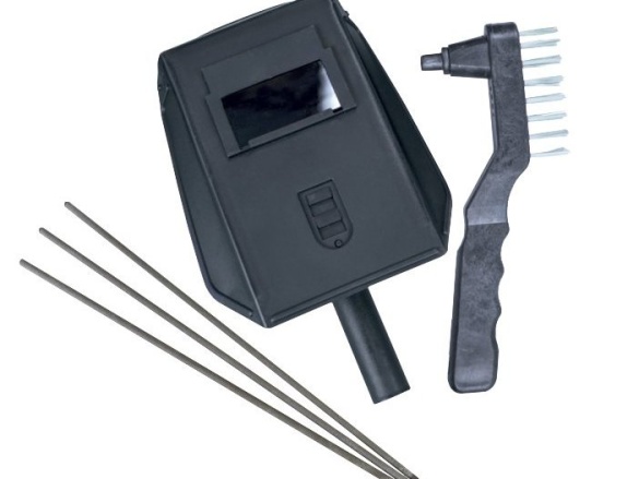 Svářecí invertor 130 A s příslušenstvím Scheppach WSE860