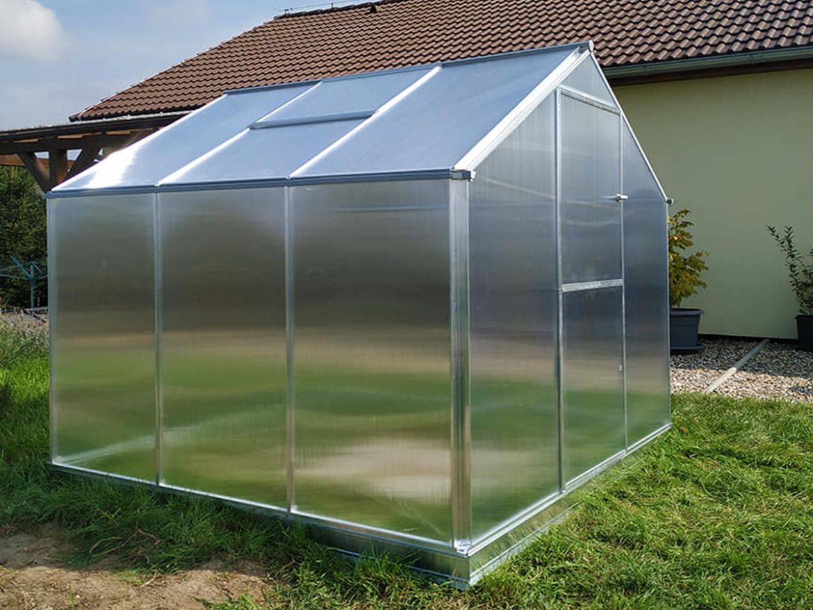 Zahradní skleník z polykarbonátu Gutta Gardentec F
