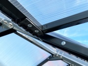 Okno s automatickým otváračom Scobax