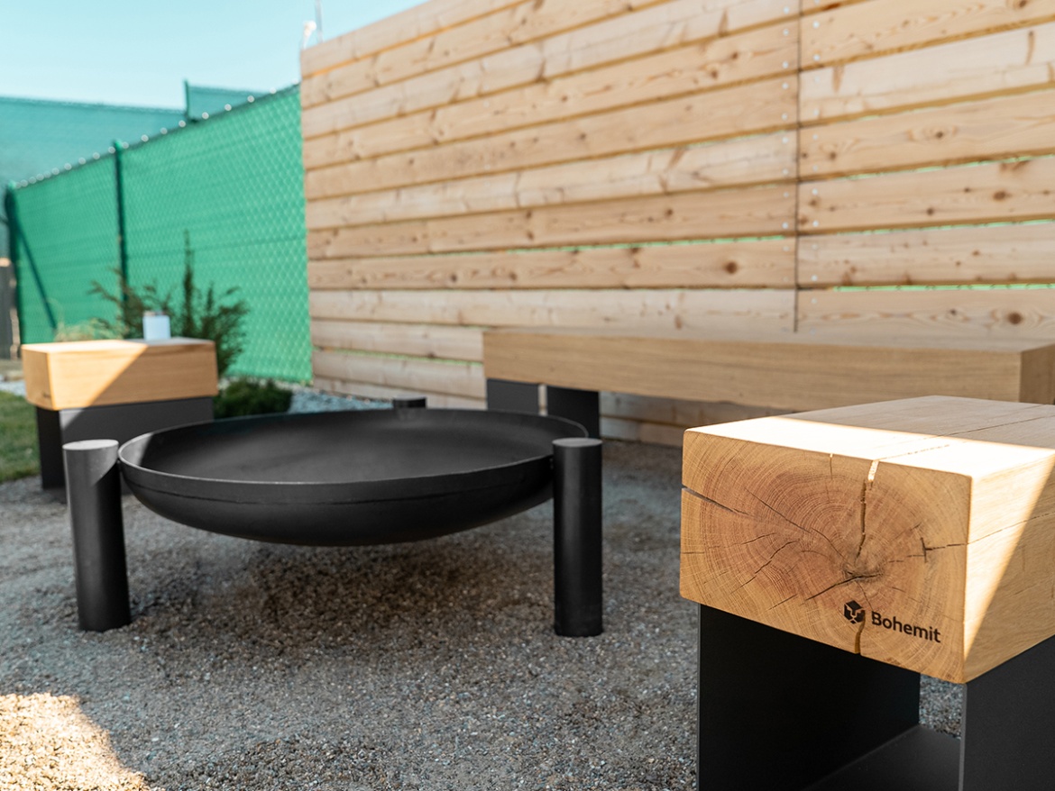 Lavice Bohemit Mr. Allen