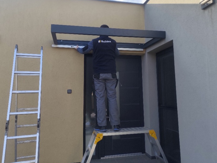 Pergolák, télikertek és előtetők telepítése