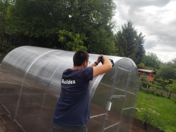 Profesionální montáže skleníků na klíč