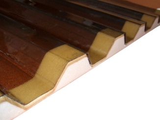 Polycarbonate (PC) – Spodní pěnové těsnění Spodní pěnové těsnění k trapézovým deskám z polykarbonátu a PVC Délka: 1050