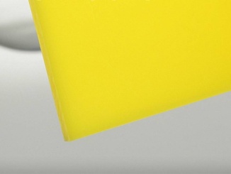 Technické plasty – Plexiglas XT Color Plexisklo extrudované barevné Plexiglas XT Tloušťka: 3, Barva: žlutá, Kód barvy: 1N270, Šířka: 1520, Délka: 2050, Hmotnost: 11.2, Propustnost světla : 17%, Propustnost světla translucentní (průsvitný): ano